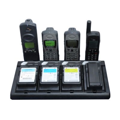 SatStation Four-Bay ბატარეის დამტენი Iridium 9575 Extreme და Iridium 9575 PTT (SAT-CHG4-9575)